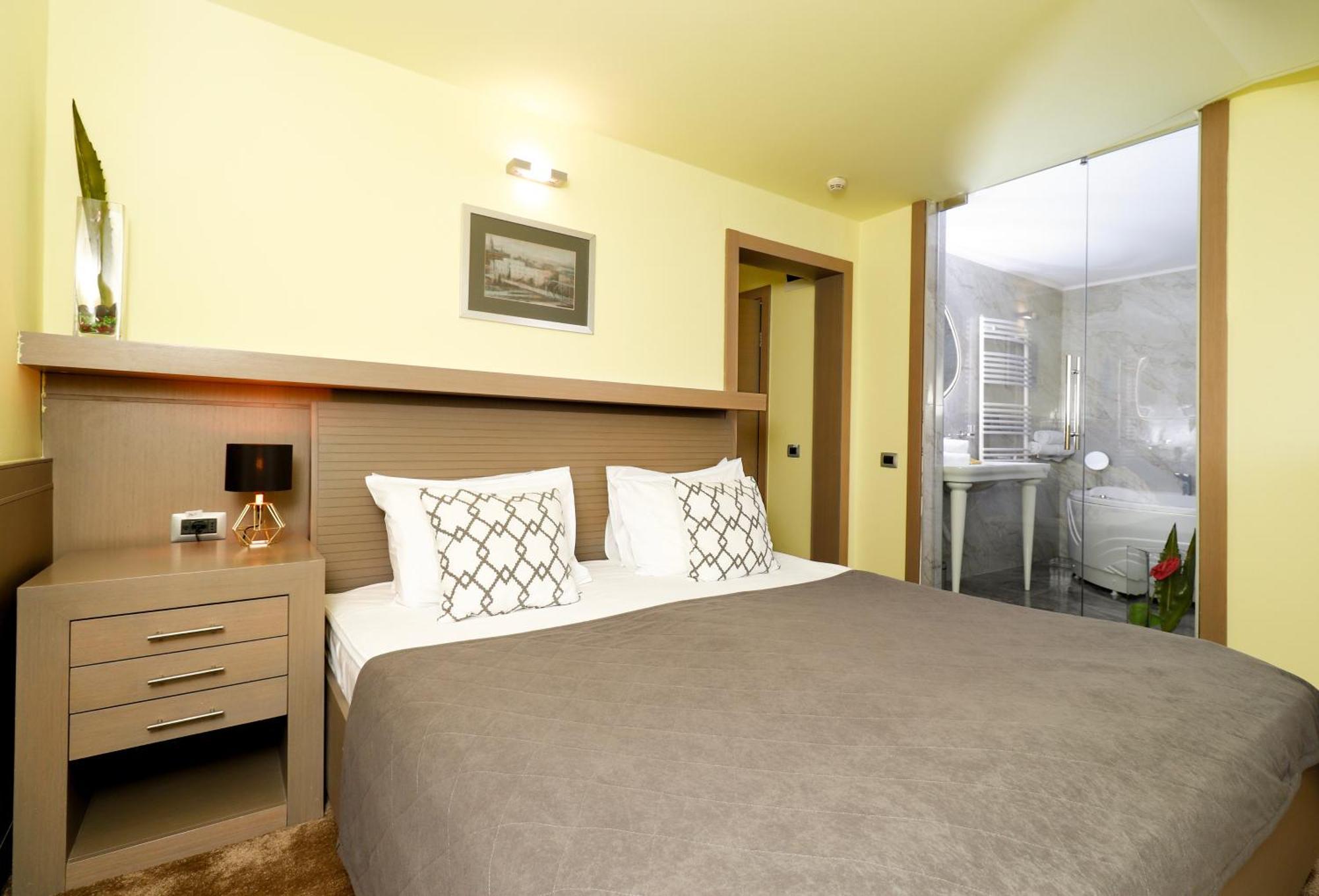 Garni Hotel Leopold I Novi Sad Exterior photo