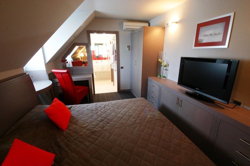 Garni Hotel Leopold I Novi Sad Exterior photo